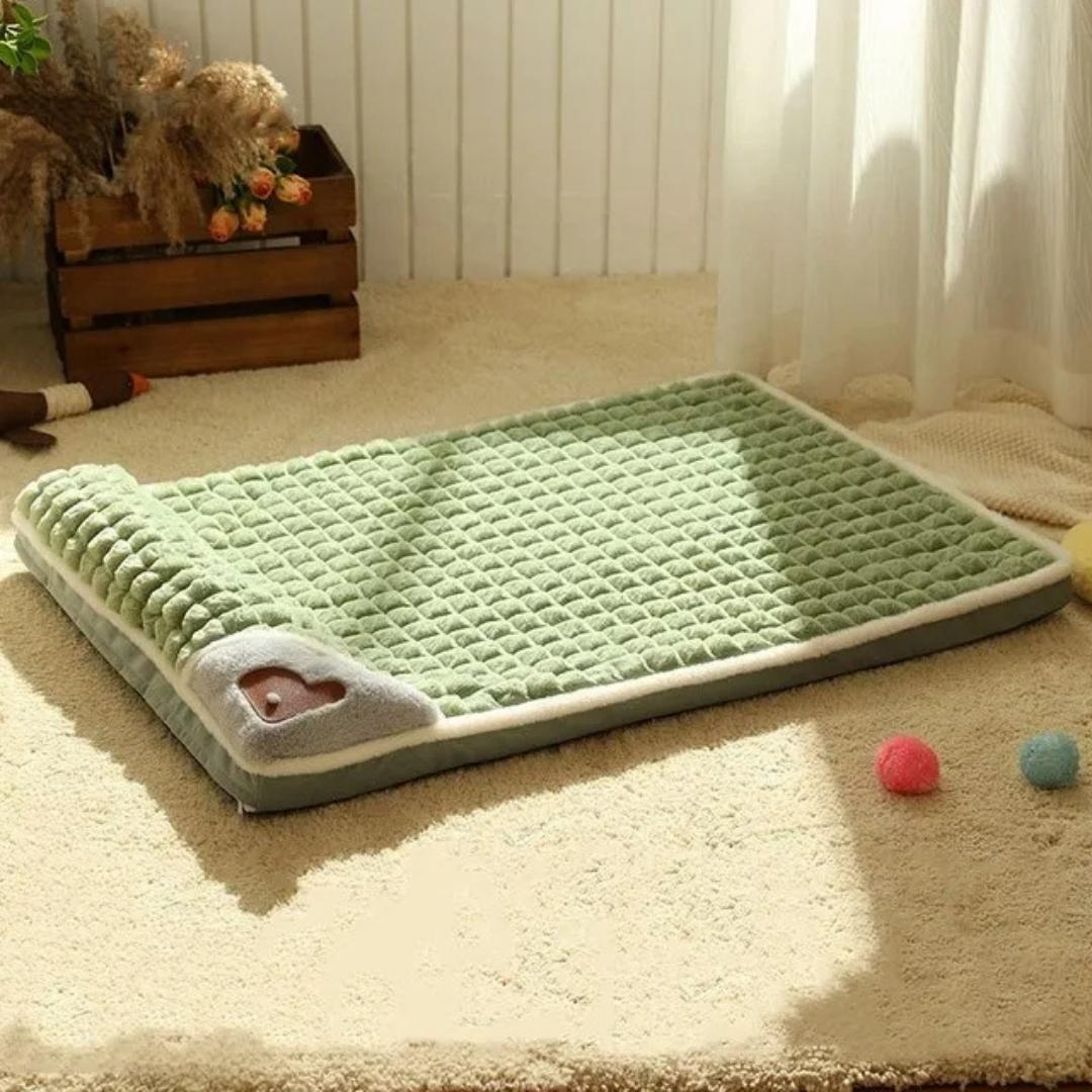 Cama de veludo para cães e gatos NestPet