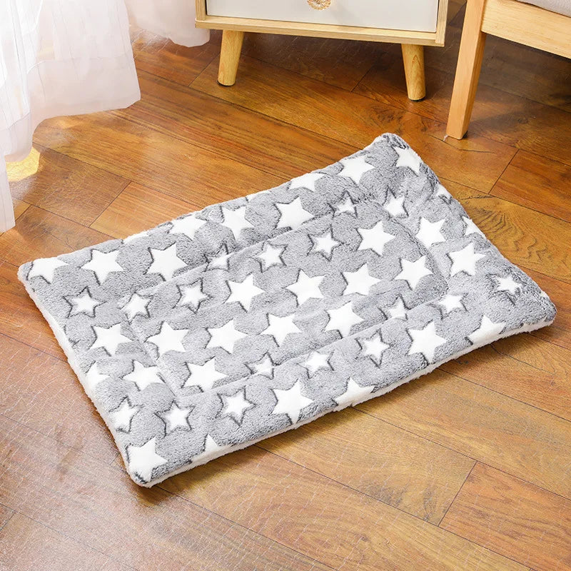Colchonete Acolchoado para Gatos e Cães — Flanela Quentinha