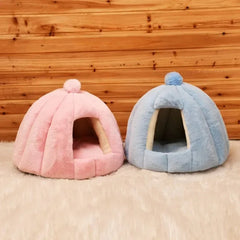 Cama Cabana Pet Formato Iglu com PomPom e Forro Peluciado