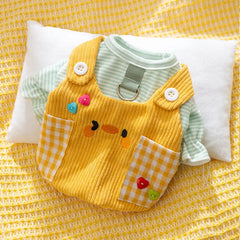 Roupa Pet Estilo Jardineira Colorida com Detalhes em Patchwork Fofo