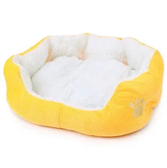 Cama Pet Colorida com Estampa de Patinha e Pelúcia Interna