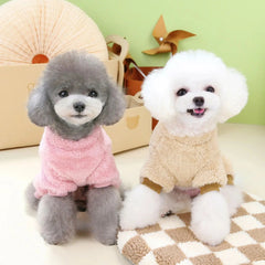 Roupa para Pets com Coroa Bordada e Alça para Guia