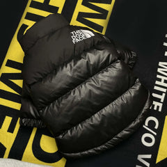 Casaco Puffer para Cães com Gola Alta e Tecido Impermeável